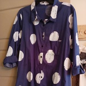 Polka dot tunic blouse with roll sleeves